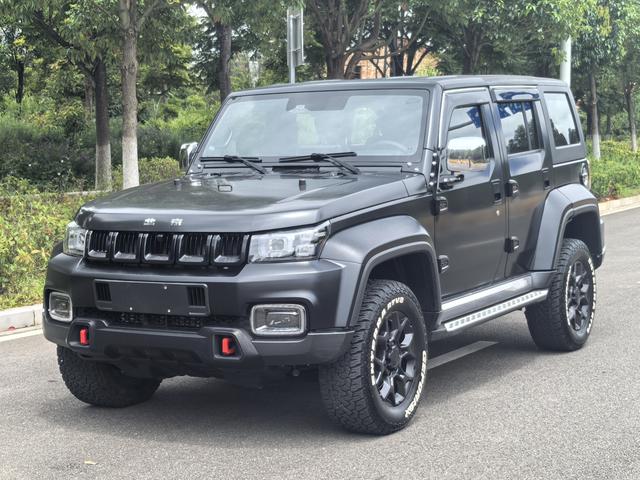 Beijing off-road BJ40 2021 2.0D automatic four-wheel drive blade hero version knight type