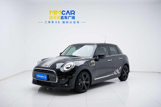 MINI 2023 facelift 1.5T COOPER Artist five-door version