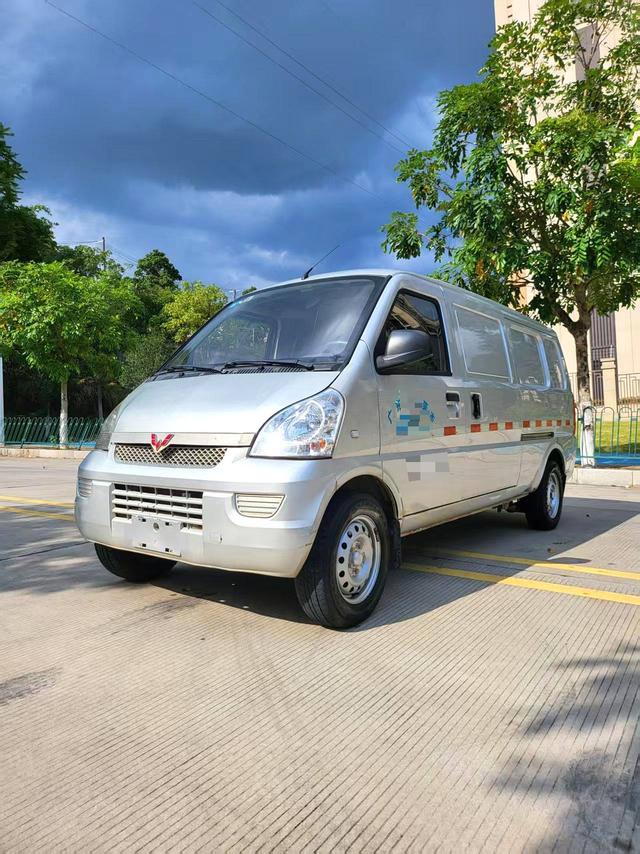 Wuling Rongguang EV 2020 window-sealed version Basic Type 2 seats 300KM