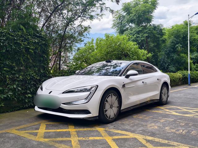 Looking up to U7 EV 2025 five-seater deluxe edition