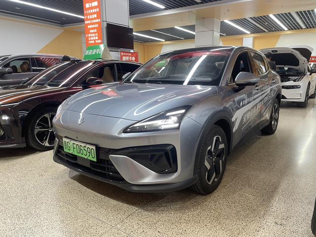 Baojun Yunhai PHEV 2024 140km plug-in hybrid version