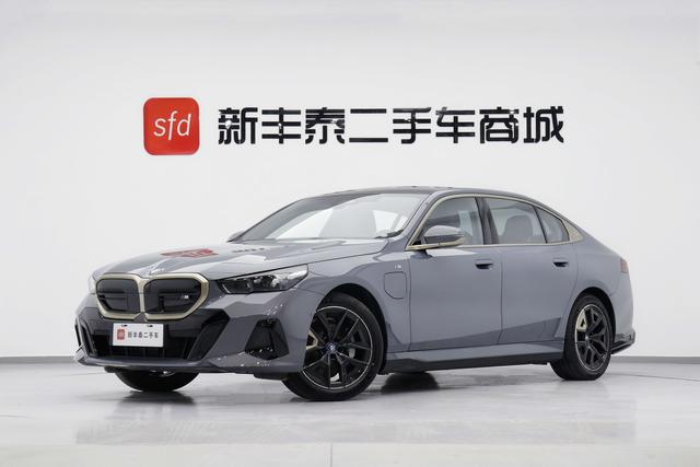 BMW i5 2024 eDrive35L M sports suit
