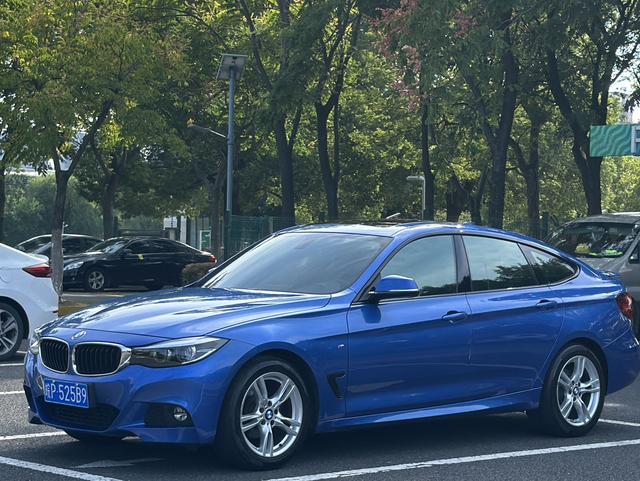 BMW 3 Series GT 2019 320i M sports suit