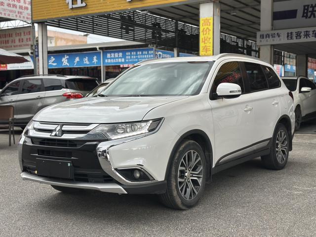 Outlander 2018 2.0L 2WD Pride 5-Seater