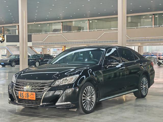 Crown 2018 2.0T Sport