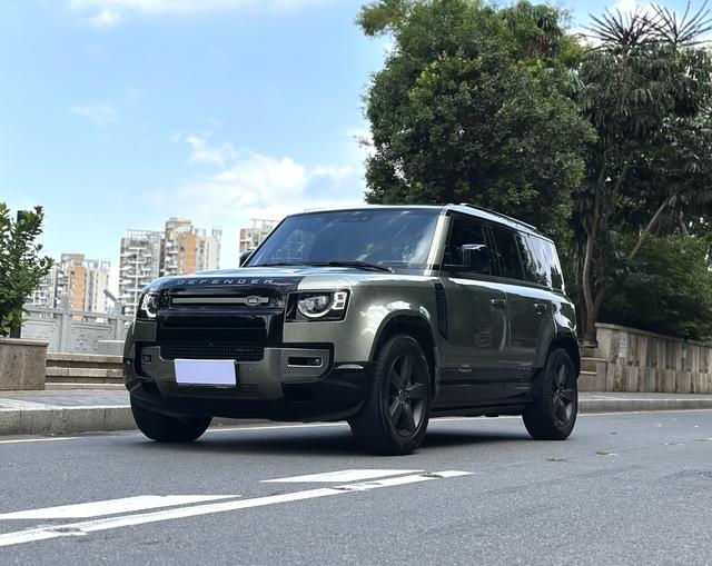 Defender 2023 110 3.0T P400 X-DYNAMIC HSE