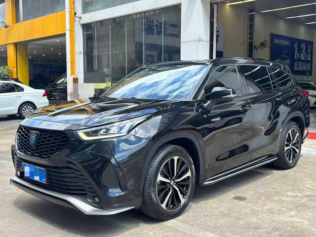Crown Land Release 2022 2.5L HEV 4WD Deluxe
