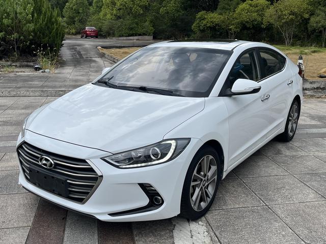 Leading the 2018 1.6L automatic 15th Anniversary Special Edition