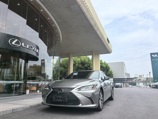 Lexus ES 2020 200 Excellence National VI
