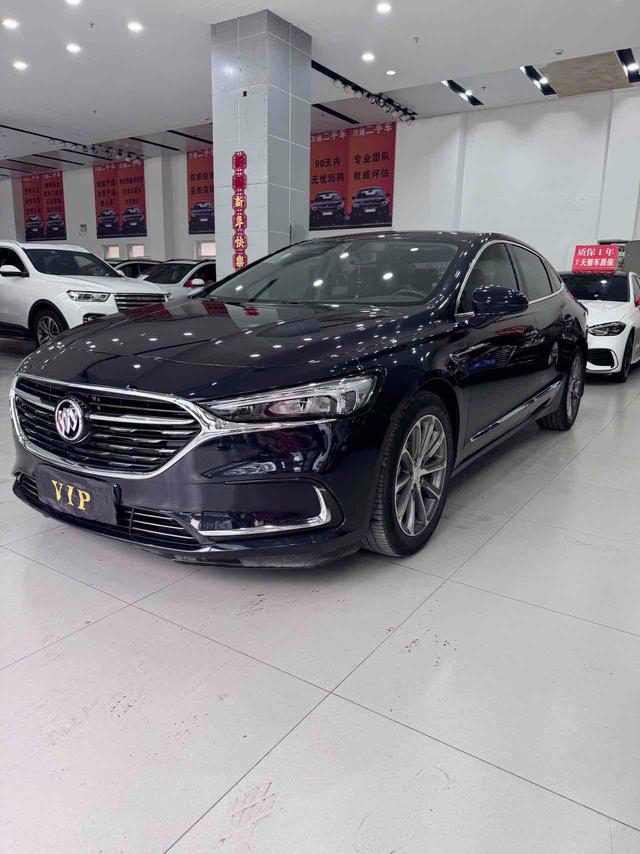 Grand Touring 2021 652T Luxury