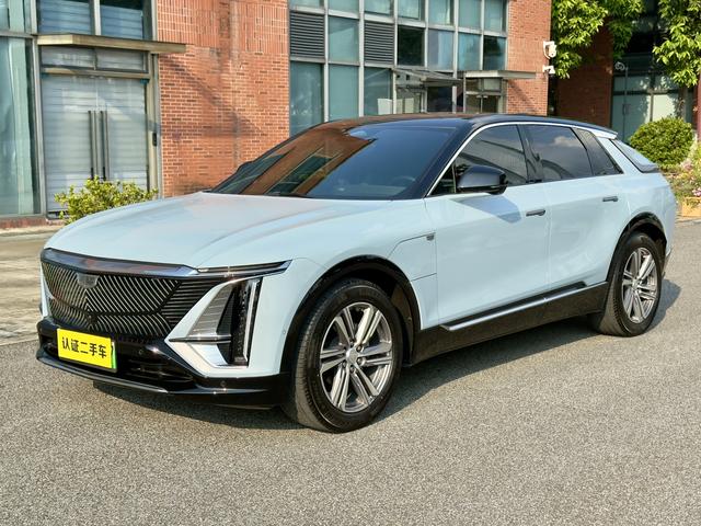 IQ Regal 2022 Rear-Drive Long Range Deluxe