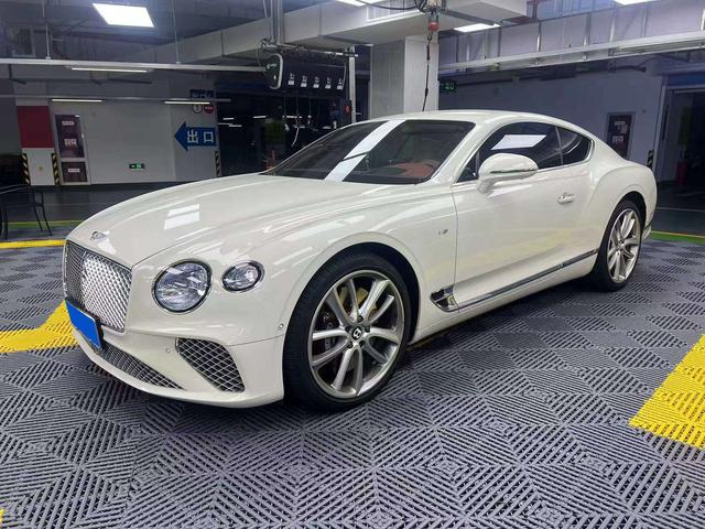 Continental 2022 4.0T GT V8