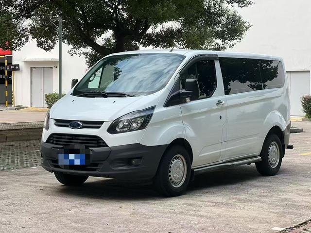Transit 2019 2.0T Diesel Utility Commercial Vehicle Short Axle Low Roof 6 Seat National VI