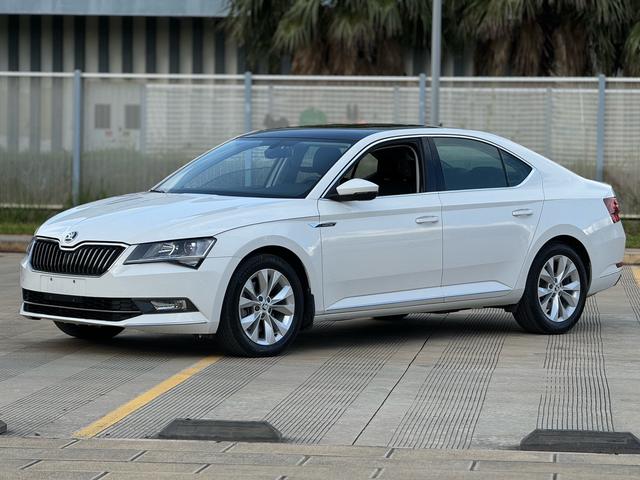 Speedster 2018 TSI330 DSG Luxury Edition State V