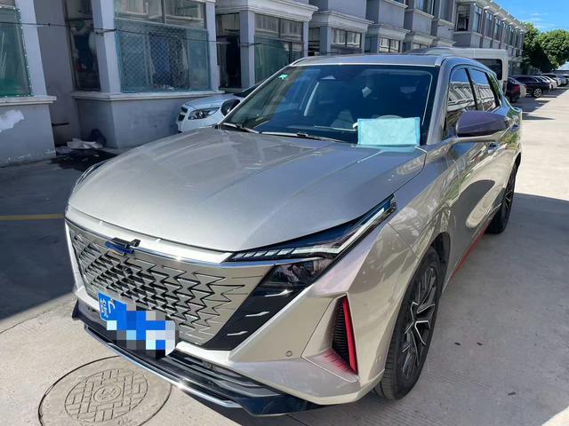 Changan Auchan Z6 2022 Blue Whale 1.5T DCT Intelligent Voyager