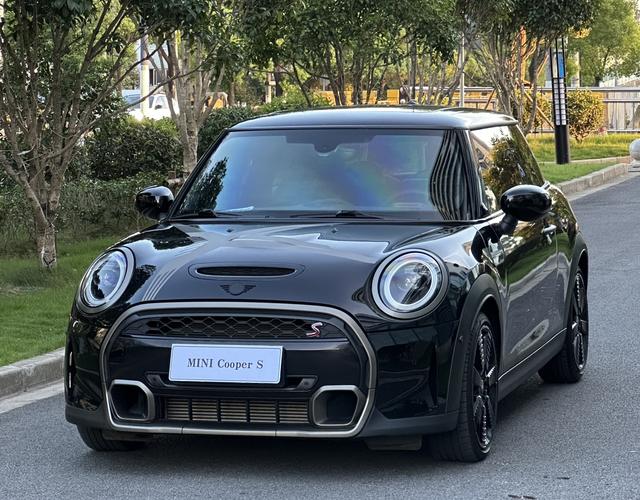 MINI 2023 2.0T COOPER S King's Cross Edition