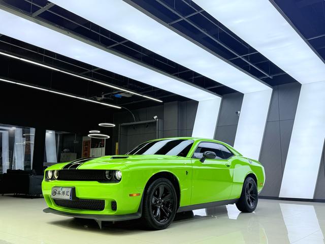 Challenger 2019 model 3.6L automatic rear drive 5-seater parallel import