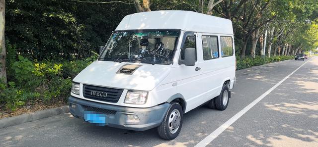Iveco Delight 2017 2.5T A35 Bus Low Roof 5-9 Seat 47Z5