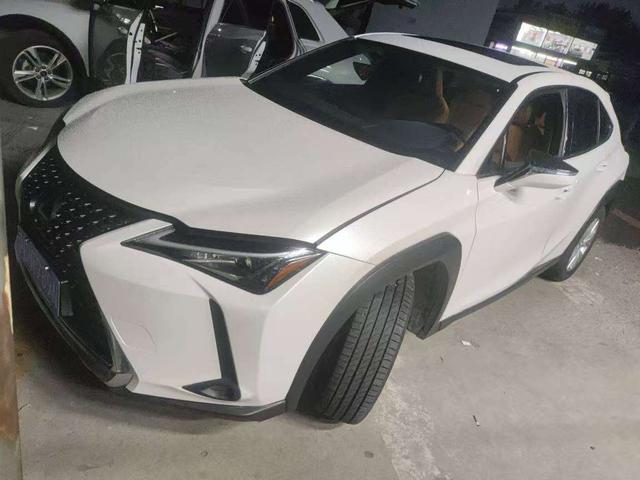 Lexus UX 2020 200 Special Edition