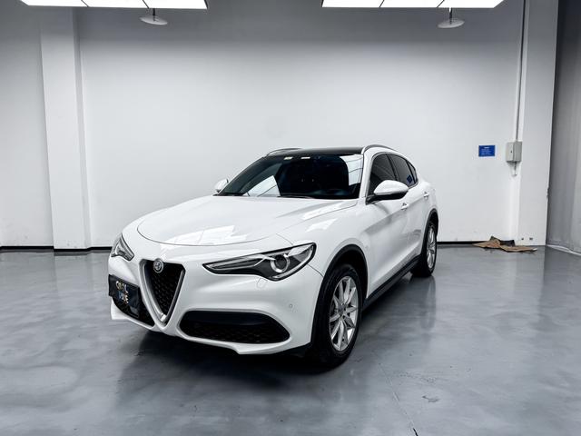 Stelvio Steinway 2017 2.0T 200HP Luxury Edition