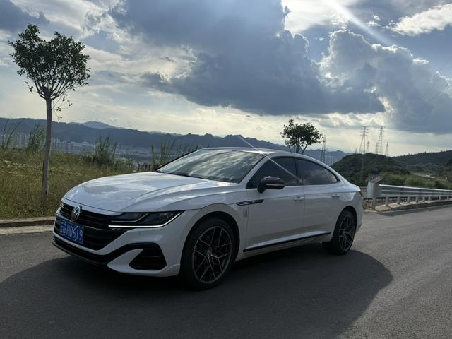 VOLKSWAGEN CC 2021 330TSI Dazzling Edition