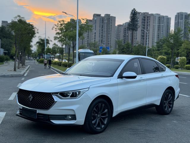 Baojun RC-6 2019 1.5T CVT 24-hour online luxury