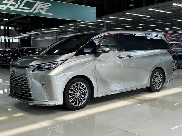 Lexus LM 2023 350h E-Four 7-seat Junior Edition