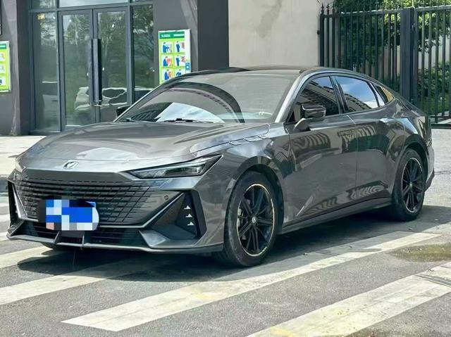 Changan UNI-V 2022 1.5T Intelligent Pilot Model