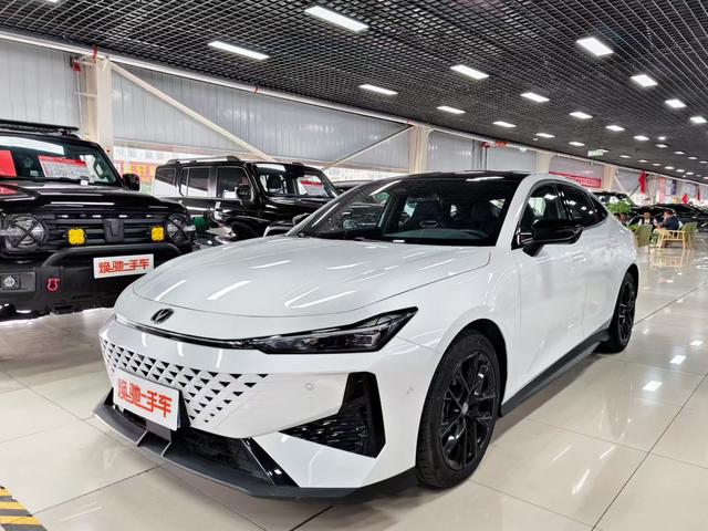 Changan UNI-V 2024 1.5T Premium Type