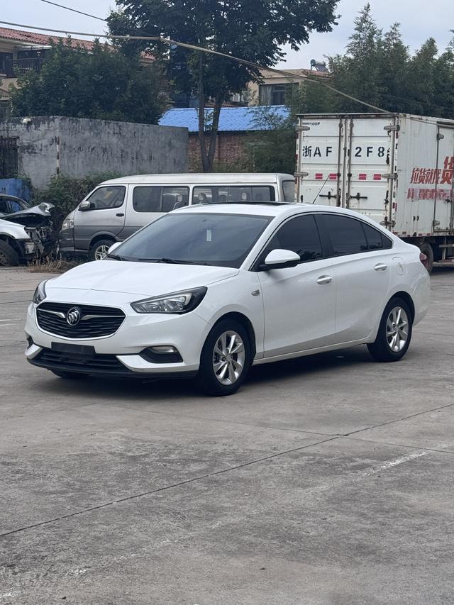 Excelle 2018 15N CVT Luxury
