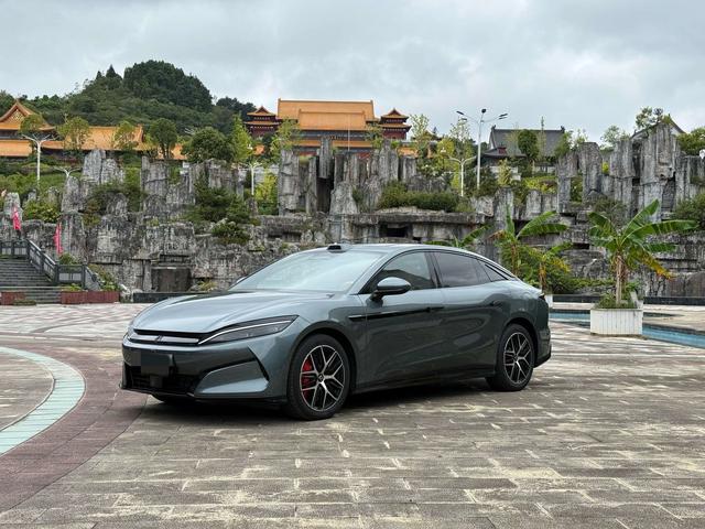 Han L DM 2025 DM-p 180KM four-wheel drive lidar flagship type