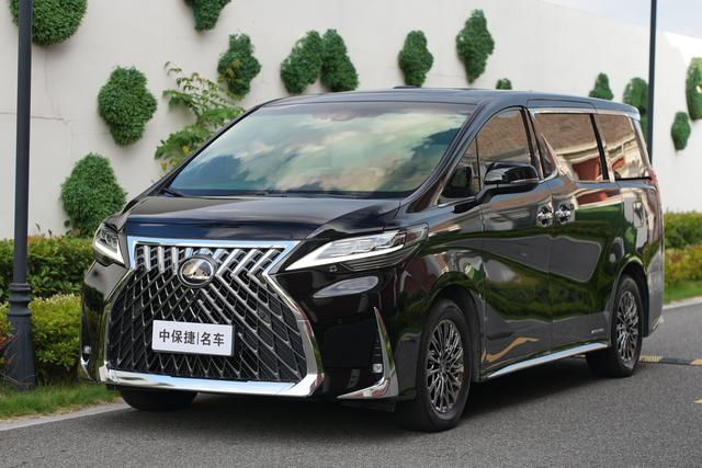 Lexus LM 2020 300h E-Four 7-seat Junior Edition
