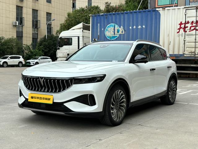 Arcturus FREE 2021 4WD Standard Extended Range Exclusive Luxury Package