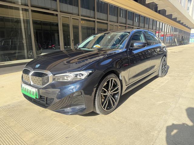 BMW i3 2022 eDrive 35 L