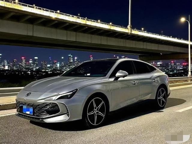 MG7 2023 1.5T DCT Supreme Comfort Edition