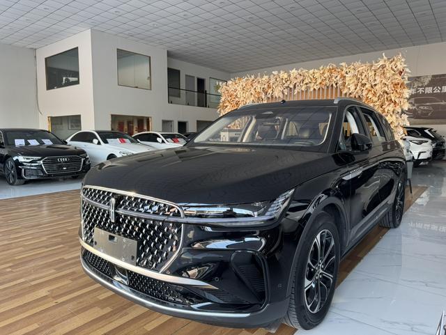 Voyager 2023 2.0T 4WD Premium Edition