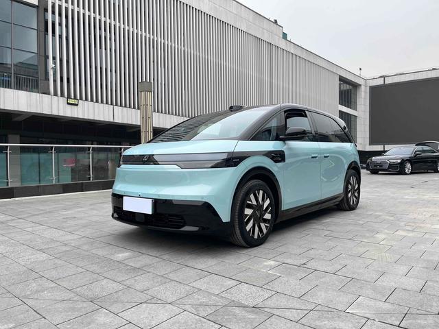 ZEEKR MIX 2025 102kWh long battery life Smart Driving version