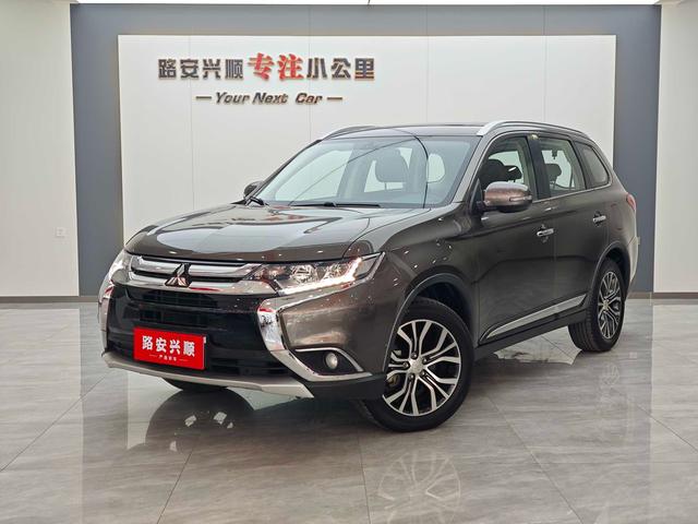 Outlander 2018 2.4L 4WD Elite 5-Seater