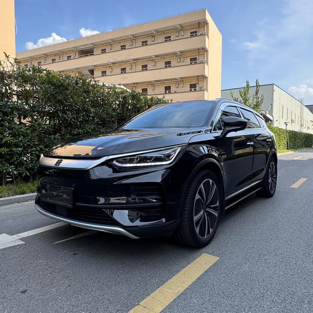 Tang EV 2022 635KM four-wheel drive flagship model