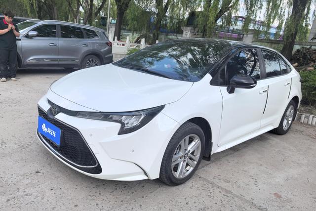Regal 2022 185T CVT Luxury Edition
