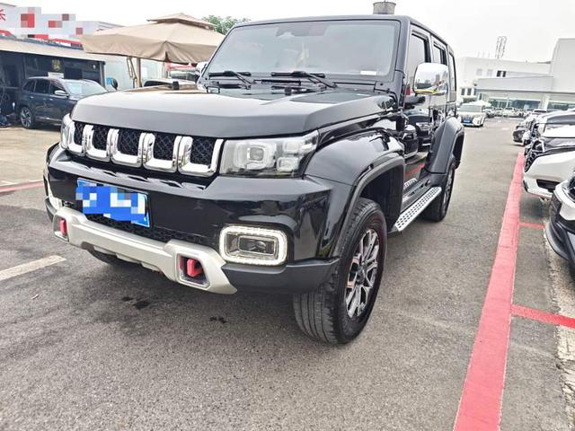 Beijing off-road BJ40 2020 2.0T automatic four-wheel drive City Hunter Edition Extreme type