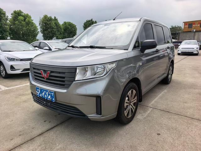 Wuling Hongguang PLUS 2020 1.5L manual Standard Operating vehicle 7 seats