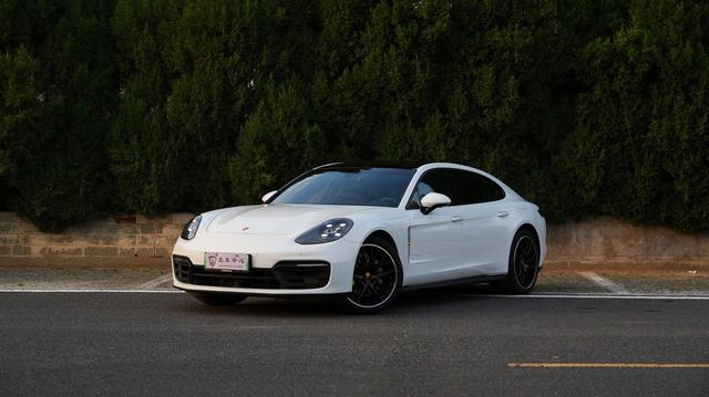 Panamera E-Hybrid 2022 Panamera 4 E-Hybrid Executive Plus 2.9T