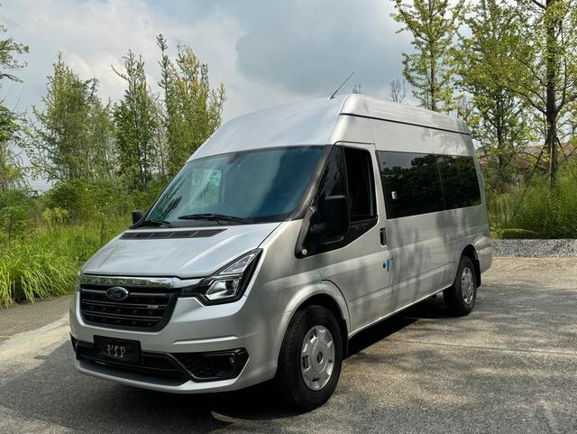 New Generation Transit 2022 Pro 2.2T AMT Deluxe Bus Center Axle Medium High Roof 9 Seats