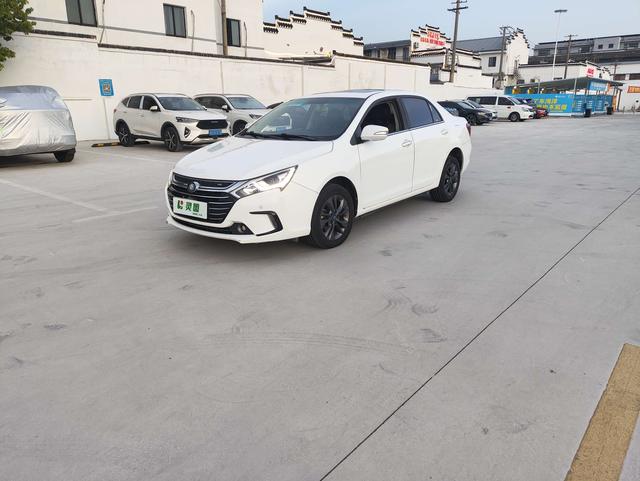 Qin DM 2017 model 1.5T Qin 100