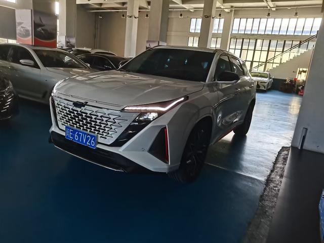 Changan Auchan Z6 2022 Blue Whale 1.5T DCT Intelligent Voyager