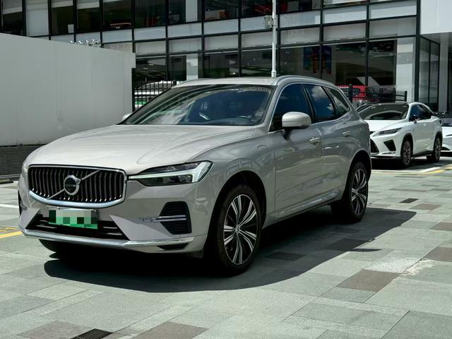 Volvo XC60 PHEV 2022 T8 four-wheel drive Zhiya Deluxe Edition