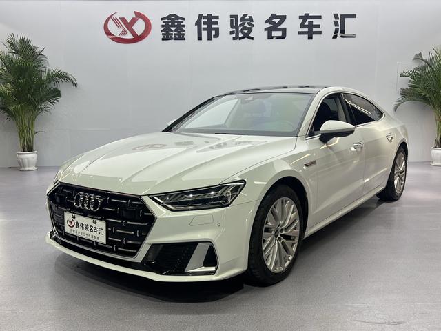 Audi A7L 2024 45 TFSI S-line Dreamcast Fluid Crystal Package