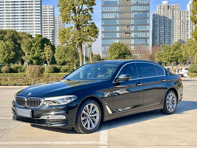 BMW 5 Series PHEV 2019 Modified 530Le Luxury Package