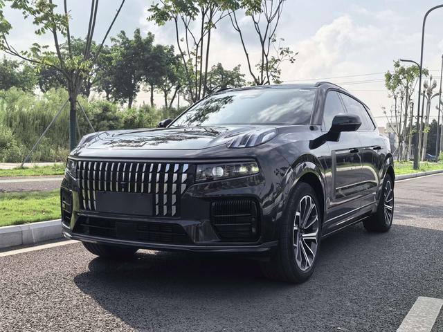 Lynk & Co. 09 EM-P 2023 EM-P 2.0 TD Voyage Edition Six-seater PM